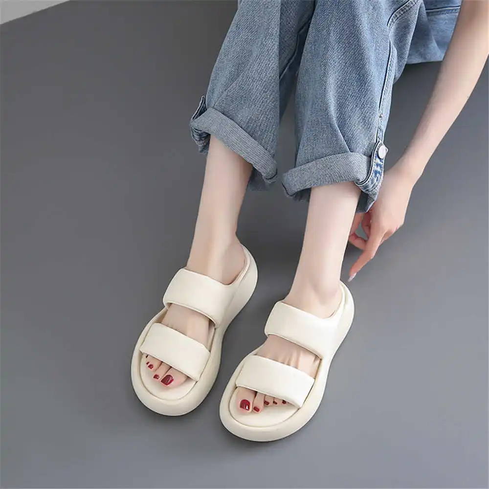Size 39 Strips Summer Shoes Sa - Aquatic Sports Teams recension och pris
